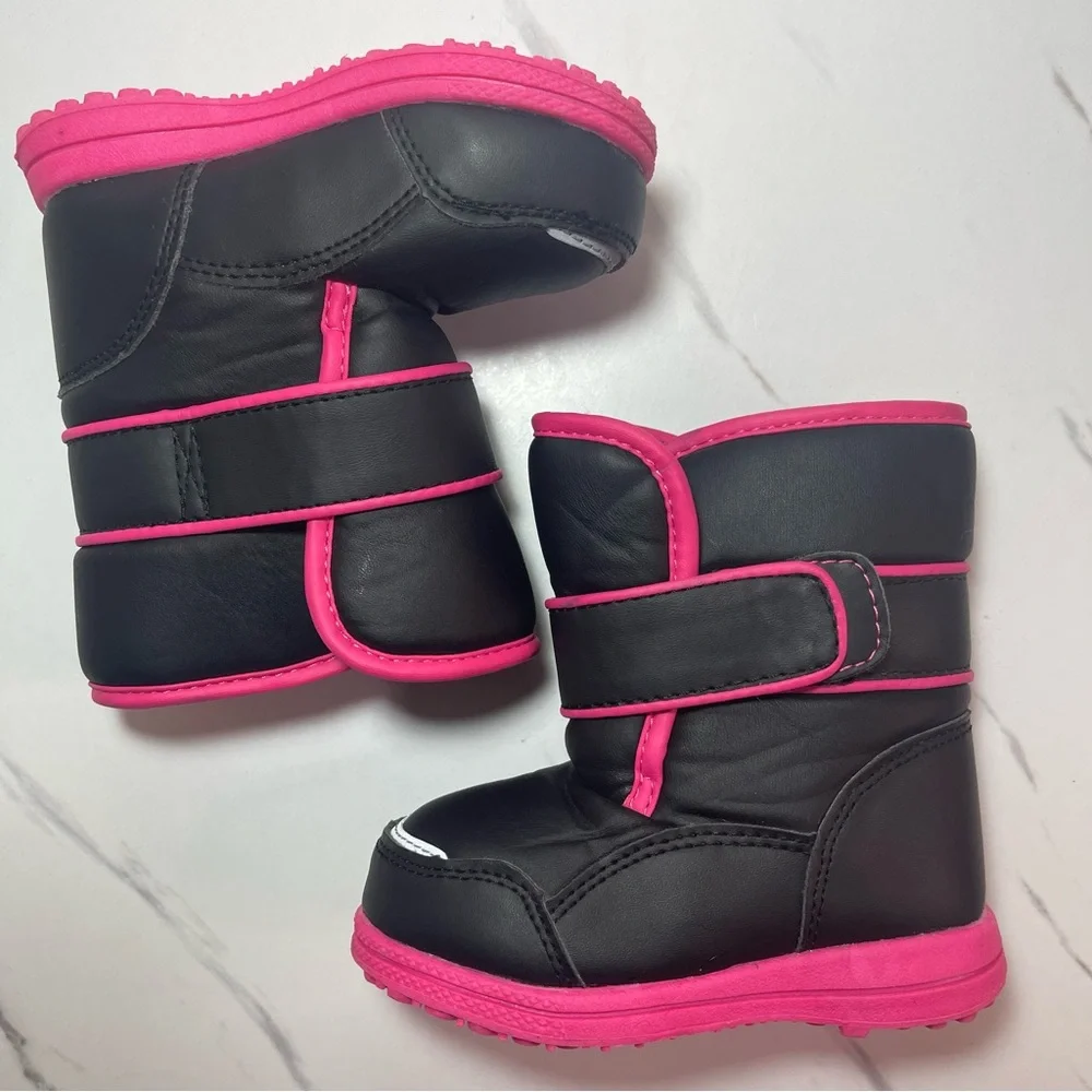Baby Girl Winter Snow Boots Shoes Size 6, Lined, Black and Pink